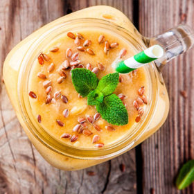 Banana Flaxseed Smoothie