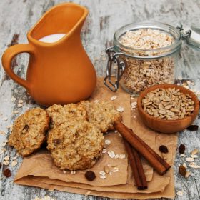 Simple vegan oatmeal cookies