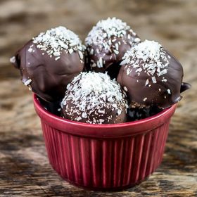 No bake chocolate coconut balls